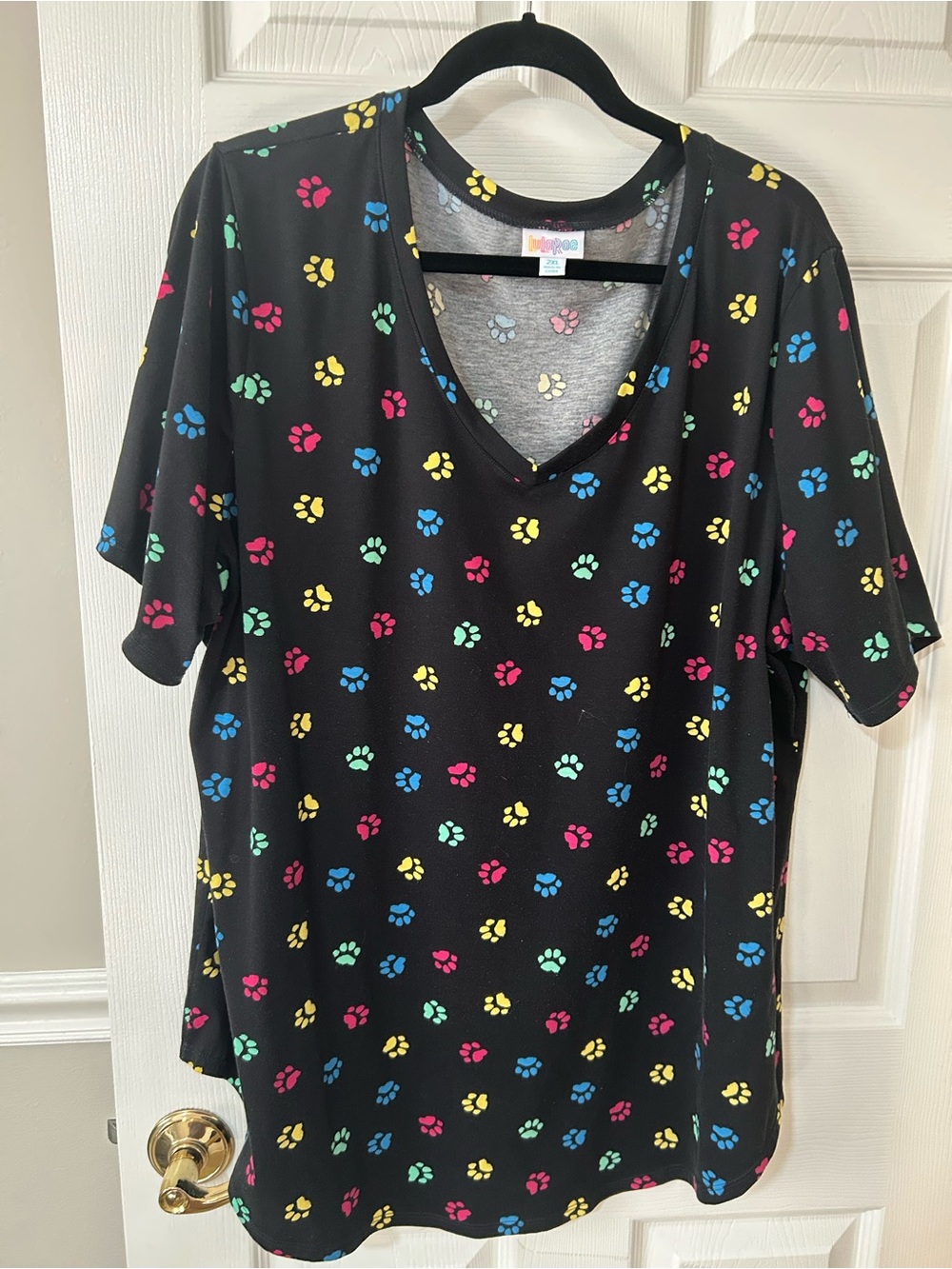 LuLaRoe 2X Black V-Neck Tee with Multicolor Paw Print